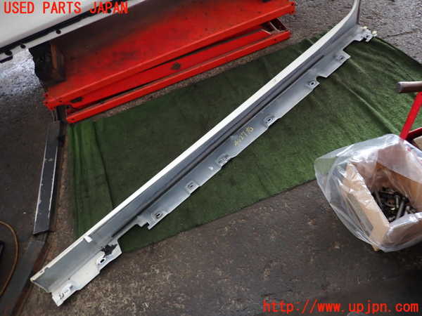 2UPJ-9240271390]BMW 523i ツーリング F11(XL20)右サイドステップ 中古_5