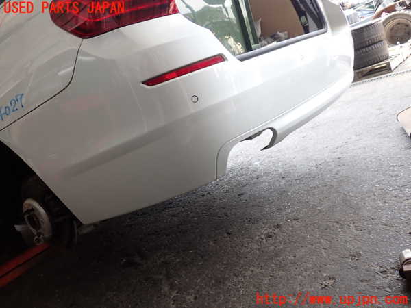 2UPJ-9240271610]BMW 523i ツーリング F11(XL20)リアバンパー 中古_2
