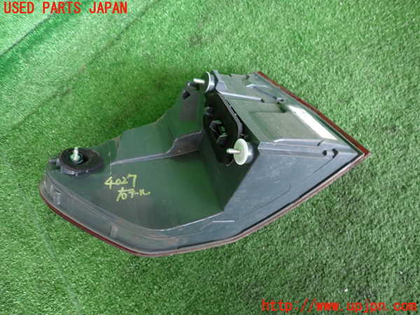 2UPJ-9240271530]BMW 523i ツーリング F11(XL20)右テールランプ 中古_2