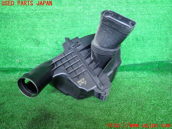 2UPJ-9240272560]BMW 523i ツーリング F11(XL20)エアクリーナーボックス 中古_4