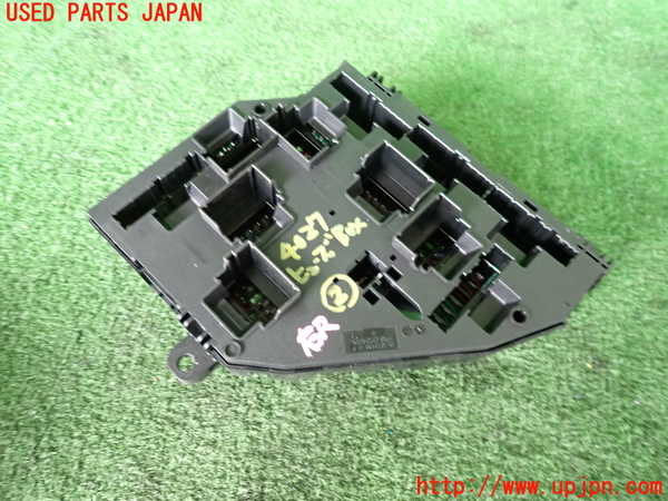 2UPJ-9240276742]BMW 523i ツーリング F11(XL20)ヒューズボックス2(室内運転席側) 中古_2