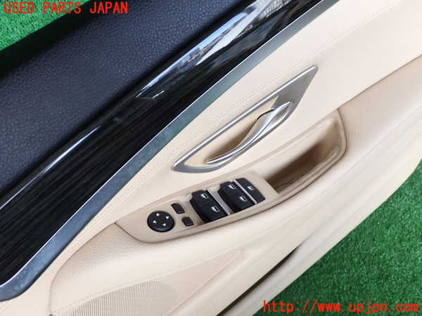 2UPJ-9240271234]BMW 523i ツーリング F11(XL20)右前ドア内張り 中古_2