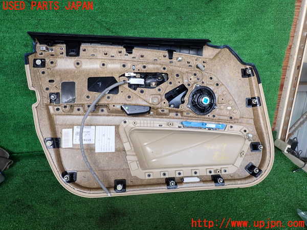 2UPJ-9240271234]BMW 523i ツーリング F11(XL20)右前ドア内張り 中古_3