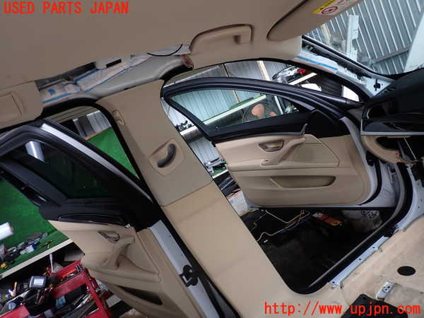 2UPJ-9240277670]BMW 523i ツーリング F11(XL20)左センターピラートリム 中古_2