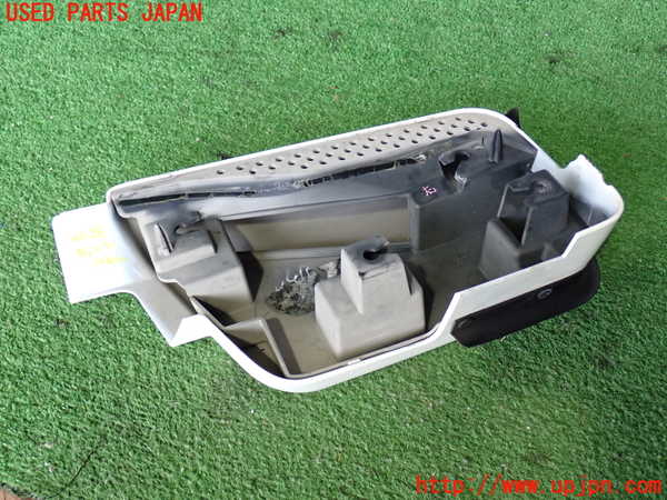 2UPJ-9240281100]ハマーH3(型式不明)右前コーナーパネル 中古_3