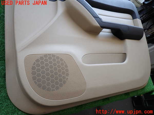 2UPJ-9240281234]ハマーH3(型式不明)右前ドア内張り 中古_2