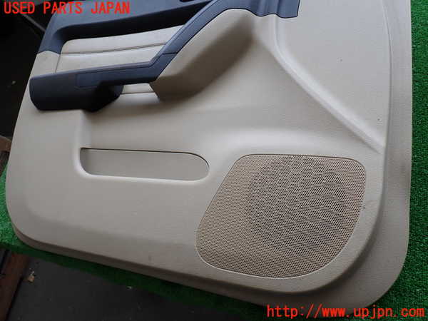 2UPJ-9240281264]ハマーH3(型式不明)左前ドア内張り 中古_2