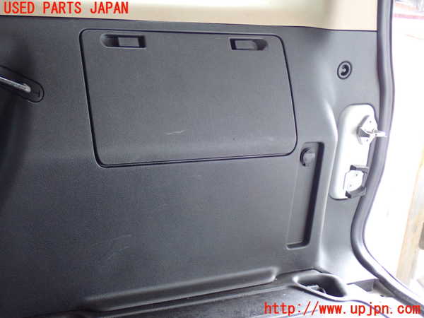 2UPJ-9240287675]ハマーH3(型式不明)右リアピラートリム 中古_5