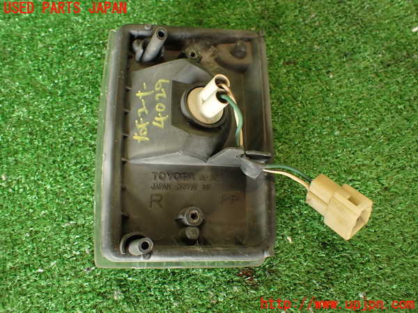 2UPJ-9240291150]ランクル60系(FJ62V(改))右コーナーランプ 中古_2