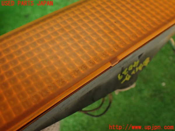 2UPJ-9240291162]ランクル60系(FJ62V(改))左ウィンカーレンズ 中古_3