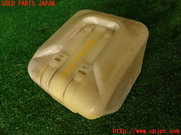 2UPJ-9240292410]ランクル60系(FJ62V(改))ラジエータータンク 中古_2