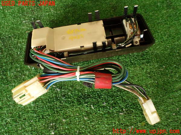 2UPJ-9240296240]ランクル60系(FJ62V(改))右前パワーウィンドウスイッチ 中古_2