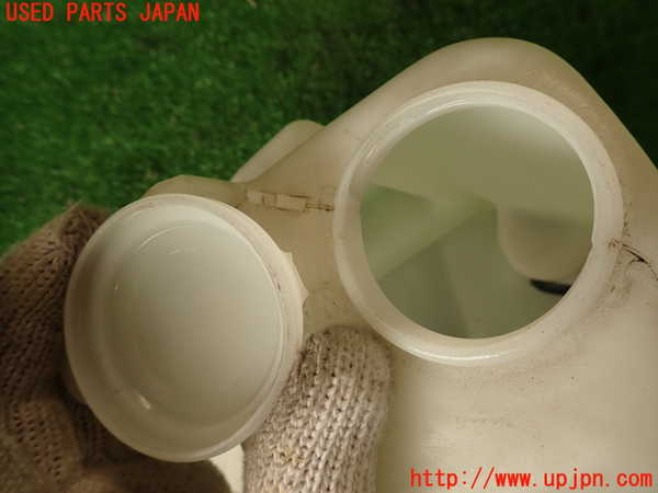 2UPJ-9240296791]ランクル60系(FJ62V(改))ウォッシャータンク1 中古_4