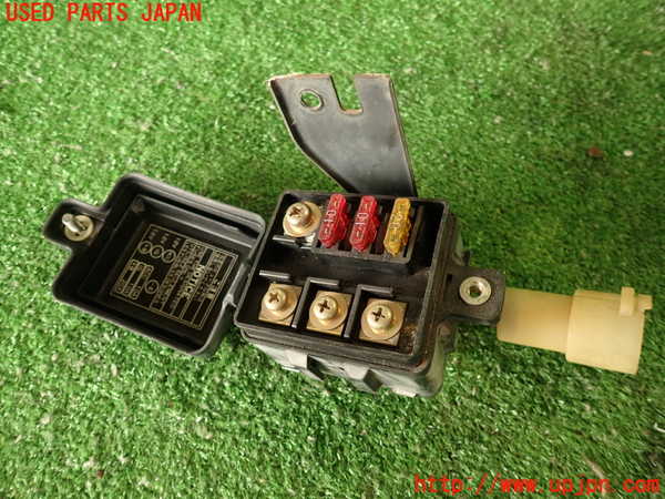 2UPJ-9240296742]ランクル60系(FJ62V(改))ヒューズボックス2(EGルーム内運転席側) 中古_4