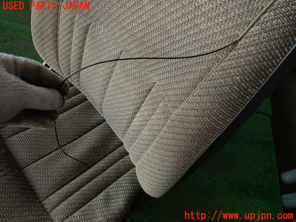 2UPJ-9240297035]ランクル60系(FJ62V(改))運転席シート 中古_4
