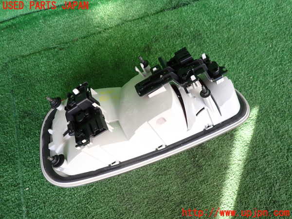 2UPJ-9240301530]BMW ミニ(MINI)クーパーSD クラブマン(LR20)(F54)右テールランプ 中古_2