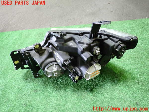 1UPJ-9240311130]ステップワゴン スパーダ(RK5)右ヘッドライト HID 中古_2