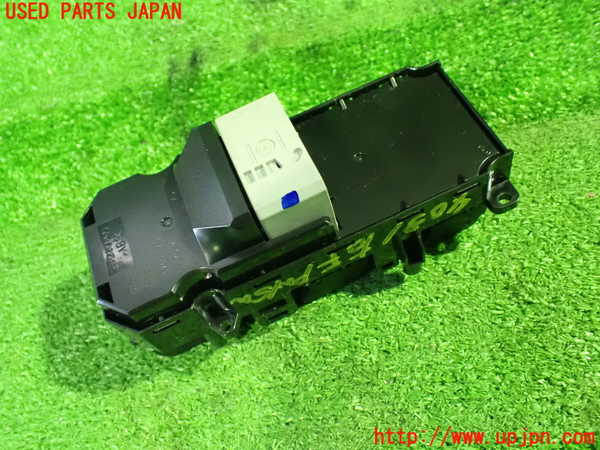 1UPJ-9240316240]ステップワゴン スパーダ(RK5)右前パワーウィンドウスイッチ 中古_2