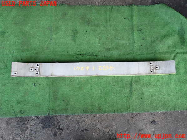 2UPJ-9240321014]セルシオ(UCF21)フロントバンパーホースメント 中古_3
