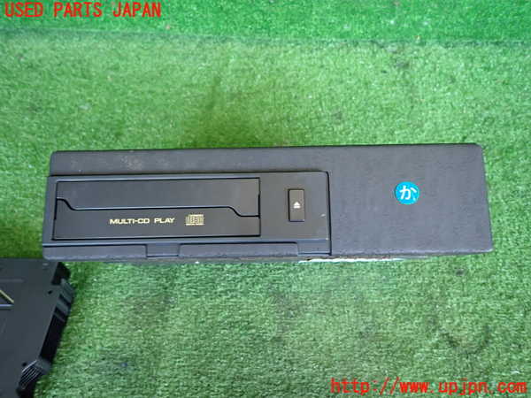 2UPJ-9240326505]セルシオ(UCF21)CDチェンジャー 中古_3