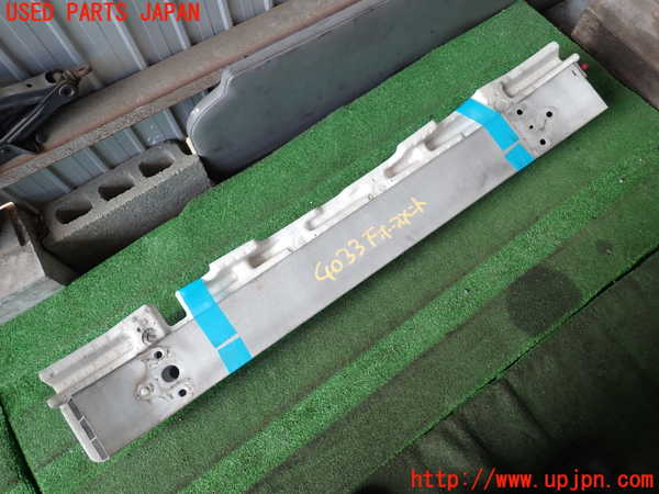 2UPJ-9240331014]セルシオ(UCF31)フロントバンパーホースメント 中古_2