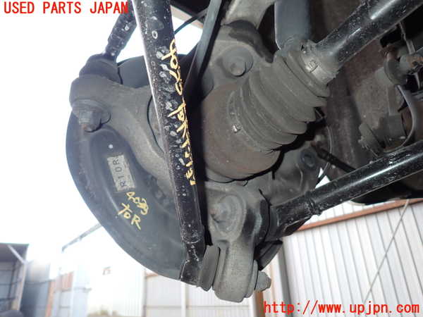 2UPJ-9240334300]セルシオ(UCF31)右リアナックルハブ 中古_2