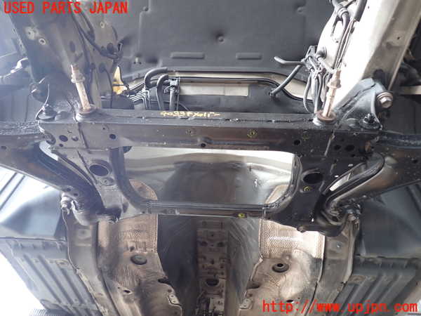 2UPJ-9240335285]セルシオ(UCF31)フロントメンバー 中古_2