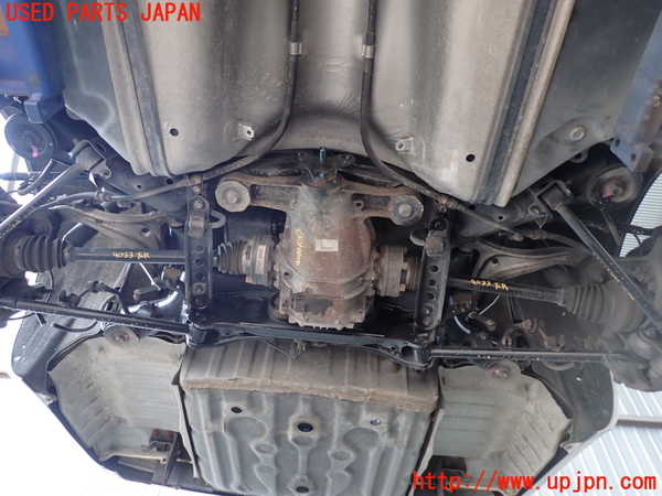 2UPJ-9240335295]セルシオ(UCF31)リアメンバー 中古_2