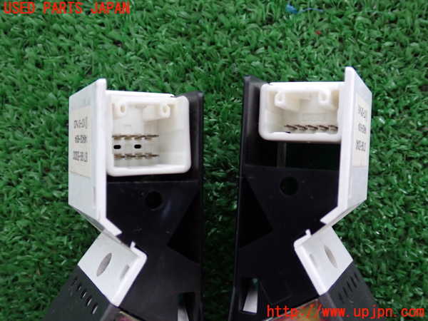 2UPJ-9240336306]セルシオ(UCF31)スイッチ1(助手席側エアコン温度) 中古_4