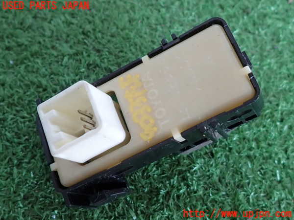 2UPJ-9240336245]セルシオ(UCF31)左前パワーウィンドウスイッチ 中古_2