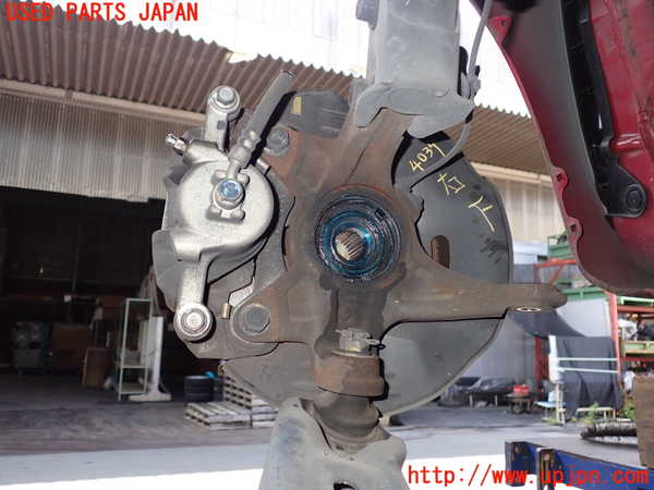 2UPJ-9240344290]フィット(Fit) ハイブリッド(e：HEV)(GP1)右フロントナックルハブ 中古_2