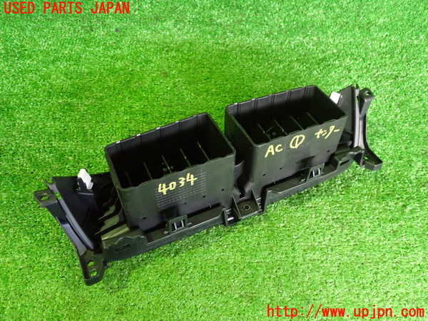 2UPJ-9240347526]フィット(Fit) ハイブリッド(e：HEV)(GP1)エアコン吹き出し口1 (真中) 中古_2