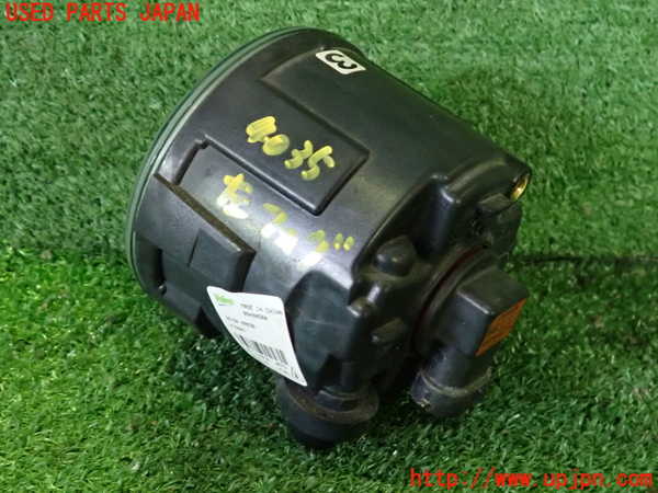 2UPJ-9240351182]フーガハイブリッド(HY51)左フォグ 中古_2