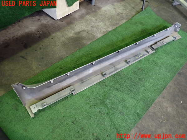 2UPJ-9240351392]フーガハイブリッド(HY51)左サイドステップ 中古_5