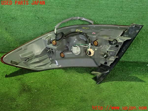 2UPJ-9240351536]フーガハイブリッド(HY51)左テールランプ 中古_2