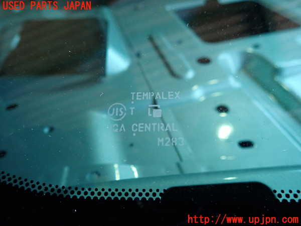 2UPJ-9240351560]フーガハイブリッド(HY51)リアガラス 中古_2