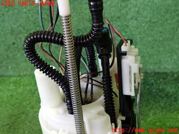 2UPJ-9240352510]フーガハイブリッド(HY51)燃料ポンプ 中古_4