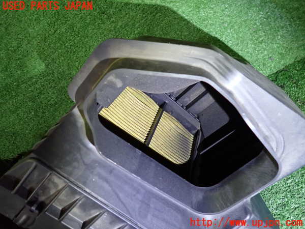 2UPJ-9240352560]フーガハイブリッド(HY51)エアクリーナーボックス 中古_4