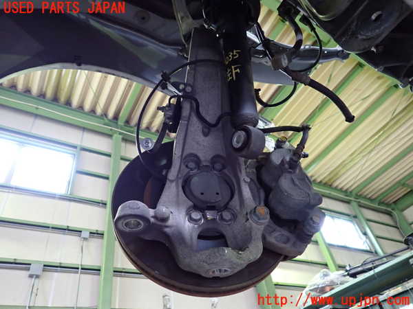 2UPJ-9240354295]フーガハイブリッド(HY51)左フロントナックルハブ 中古_2
