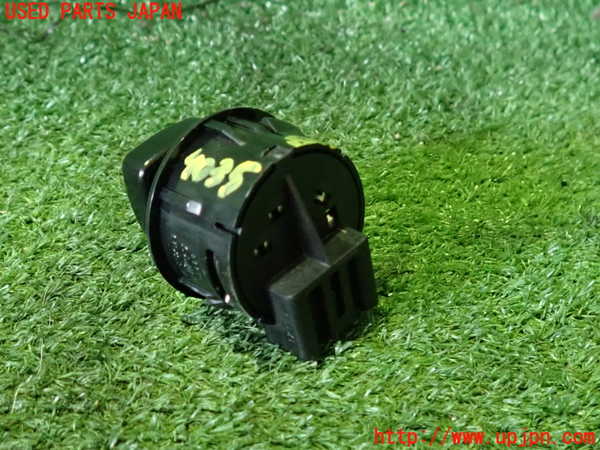 2UPJ-9240356308]フーガハイブリッド(HY51)スイッチ3 中古_2