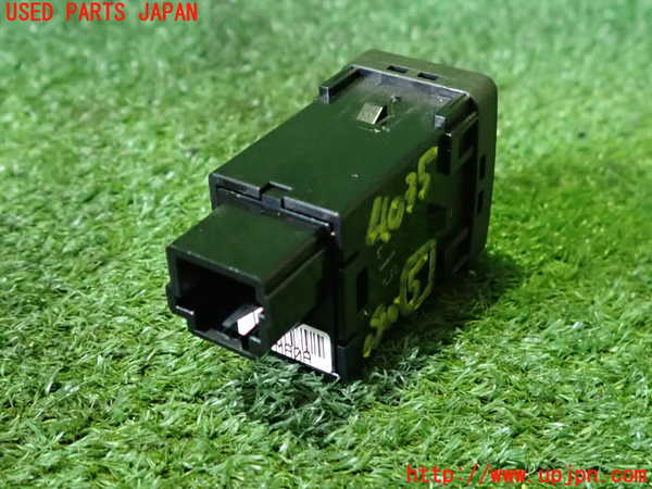 2UPJ-9240356310]フーガハイブリッド(HY51)スイッチ5(トランク) 中古_2