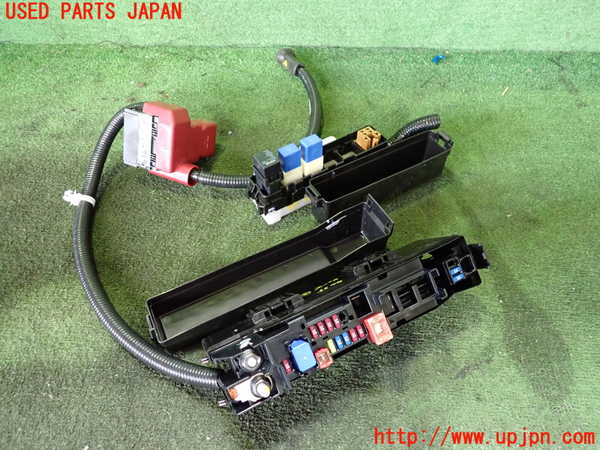 2UPJ-9240356743]フーガハイブリッド(HY51)ヒューズボックス3(室内助手席側) 中古_2