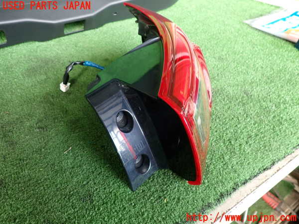 2UPJ-9240361530]CX-3(DK5FW)右テールランプ 中古_2