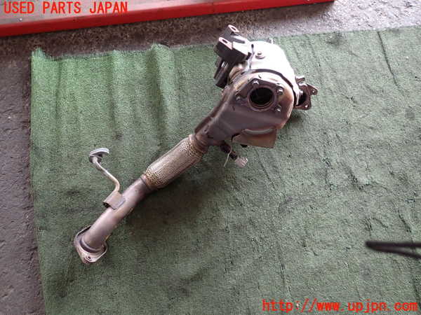 2UPJ-9240362661]CX-3(DK5FW)触媒1 中古_2