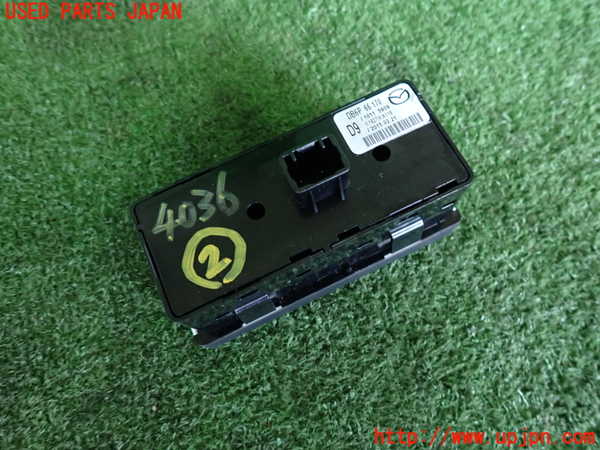 2UPJ-9240366307]CX-3(DK5FW)スイッチ2 (TCS OFF、i-stop OFF、車両接近センサー) 中古_2