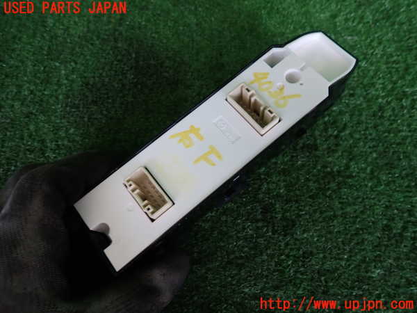 2UPJ-9240366240]CX-3(DK5FW)右前パワーウィンドウスイッチ 中古_2
