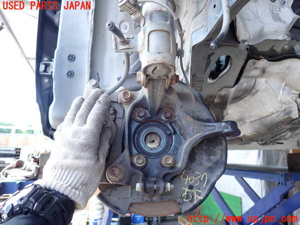 2UPJ-9240374290]CX-5(KE2AW)右フロントナックルハブ 中古_2