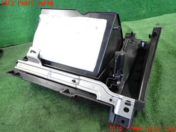 2UPJ-9240377516]CX-5(KE2AW)グローブボックス1 中古_3
