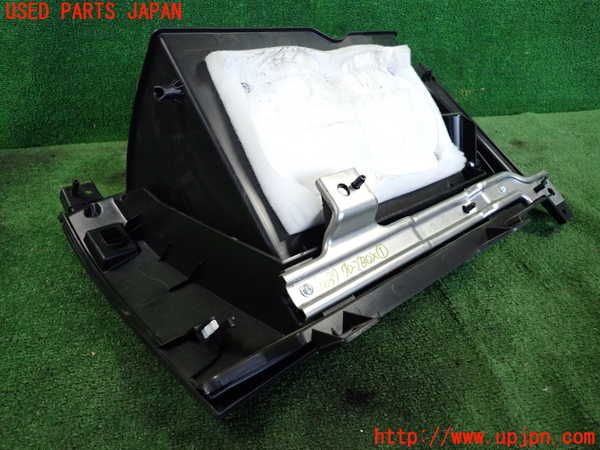 2UPJ-9240377516]CX-5(KE2AW)グローブボックス1 中古_4