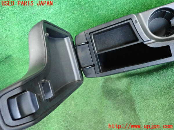 2UPJ-9240377540]CX-5(KE2AW)センターコンソール 中古_4